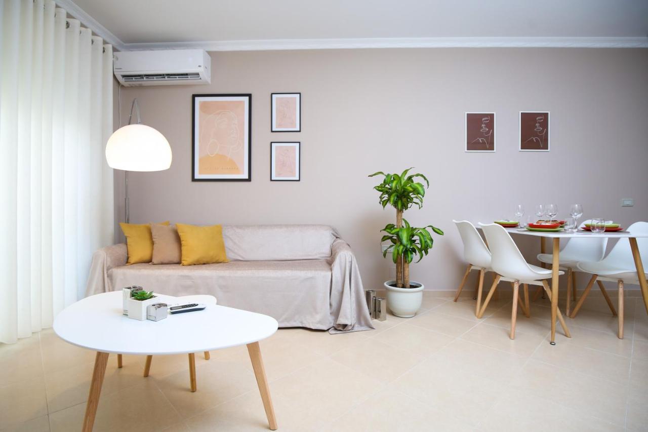 Tafa Deluxe Apartment Vlorë Buitenkant foto